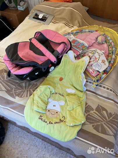 Детское автокресло+конверт+развивающий коврик