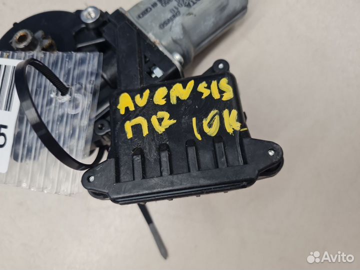 Моторчик стеклоподъёмника передний правый Toyota A