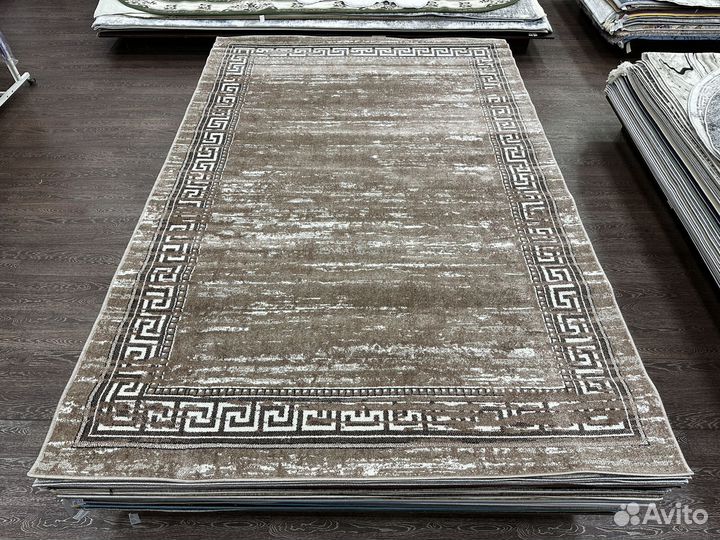 Ковер новый 200*300 коричневый