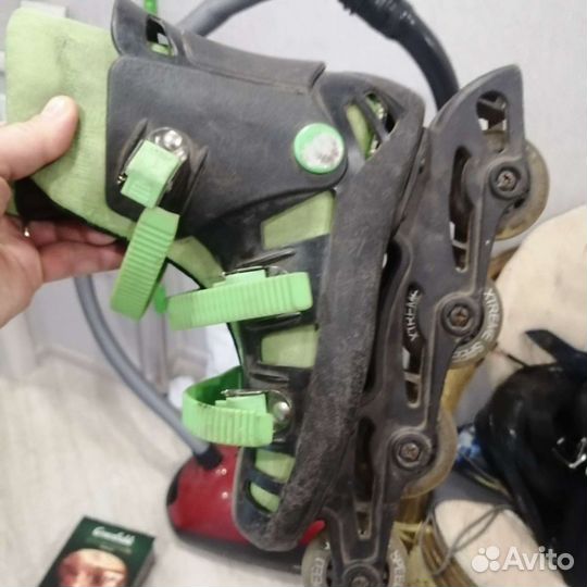 Роликовые коньки