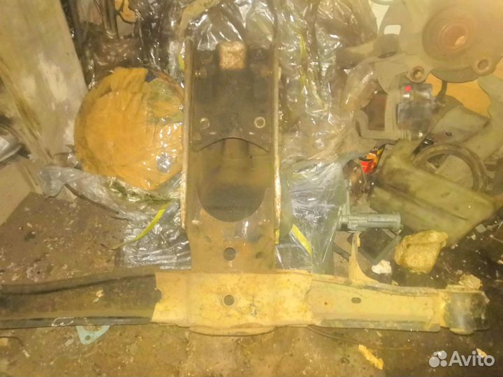 Задняя балка nissan sunny b12 4wd