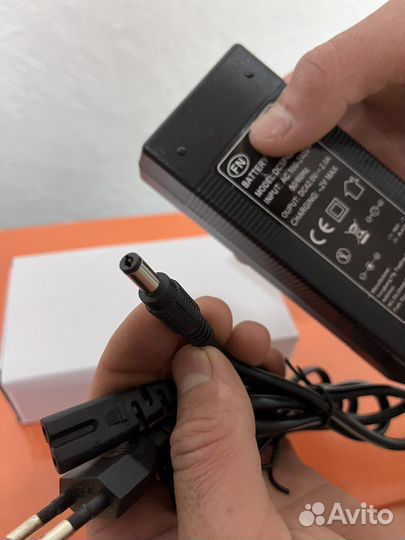 Зарядное устройство для электросамоката