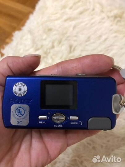 Цифровой фотоаппарат sony
