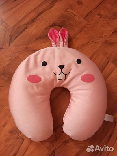 Подушка под голову для путешествий