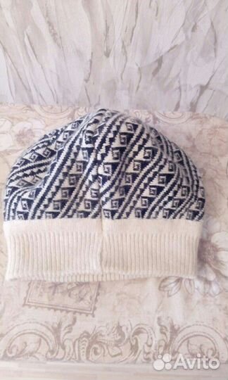 Шапки по 200