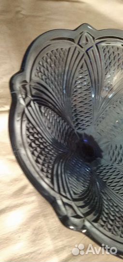 Ваза для фруктов на ножке цветное стекло СССР