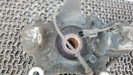 Ступица передняя левая chrysler voyager 4 (BEA30K9