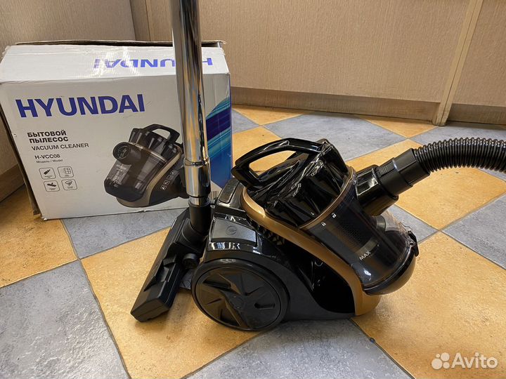 Новый Пылесос Hyndai H-VCC08
