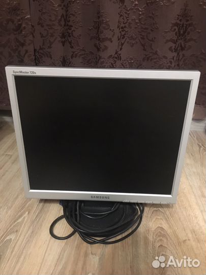 Монитор Samsung SyncMaster 720N