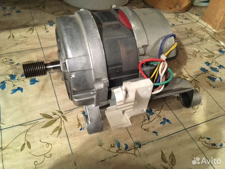 Двигататель стиральной машины. Электродвигатель