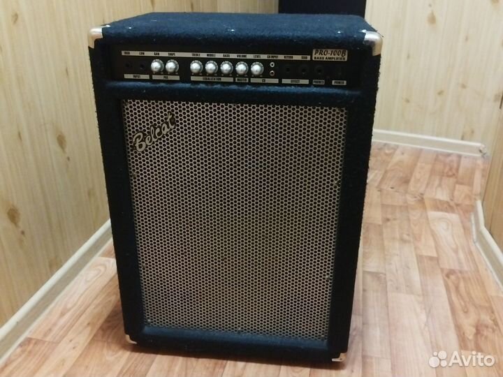 Басовый комбик Belcat Pro-100B Bass Amp