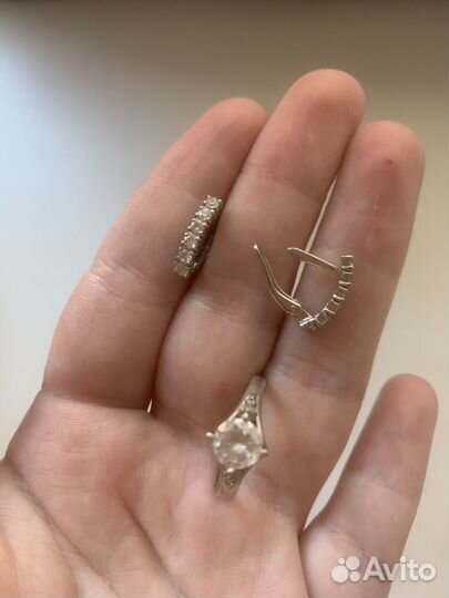 Серебряное кольцо и серьги