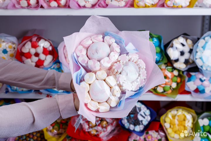 Сладкий свежий букет из суфле и мармелада, набор