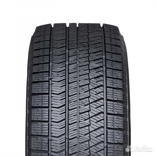 Bridgestone Blizzak Ice 235/45 R18 94S