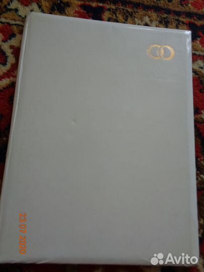 Маски, дудочки, папка для поздравлений