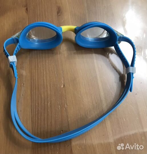 Очки для плавания б/у. Разные цены