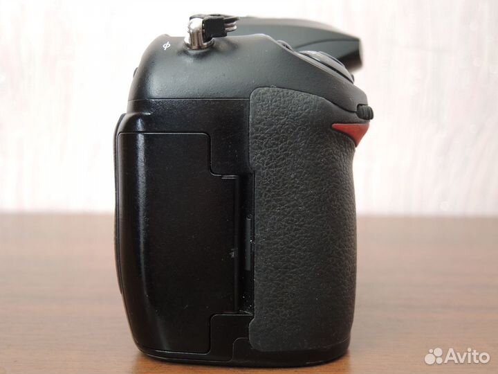 Зеркальный фотоаппарат Nikon D200 на з/ч для Ивана