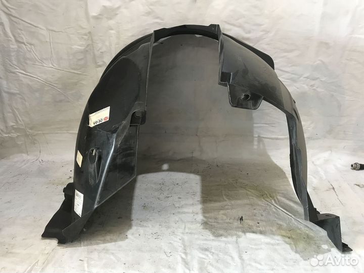 Подкрылок передний левый Renault Duster 2010–2015