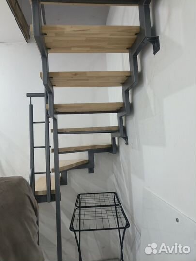 Лестница из металла межэтажная в дом