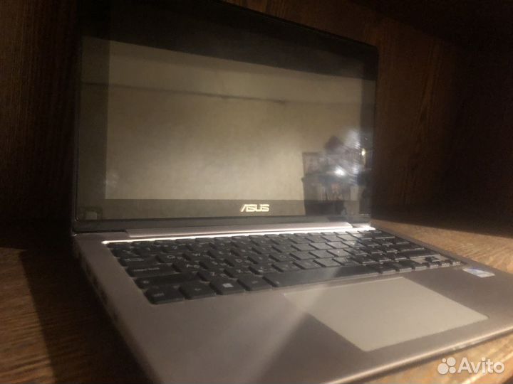 Нетбук asus