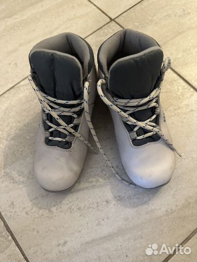Лыжные ботинки