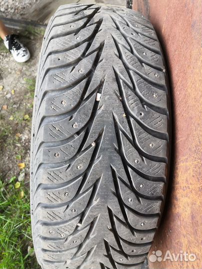 Yokohama Ice Guard IG60 215/60 R17