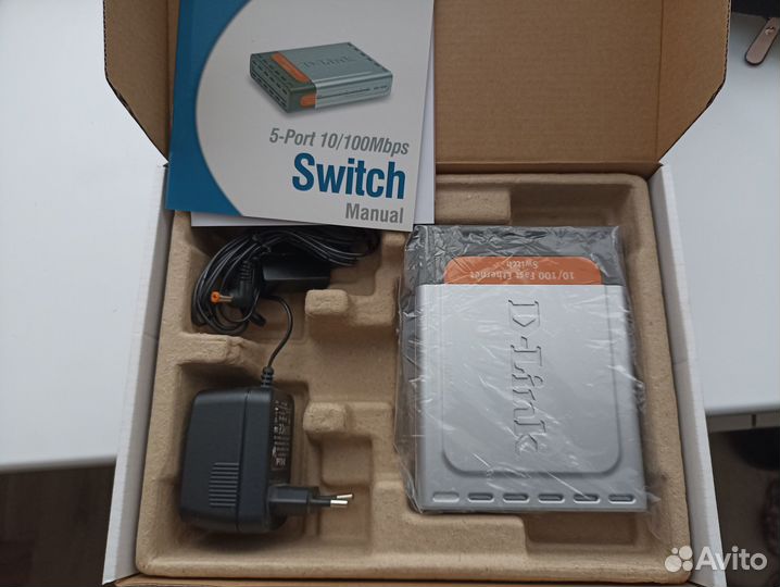 Коммутатор D-Link DES-1005D