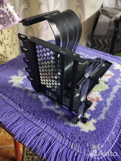Кронштейн, шлейф/Райзен pcie16-4.0