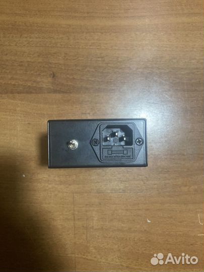 Блок питания для гитарных педалей