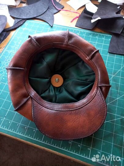 Мужская кожаная кепка