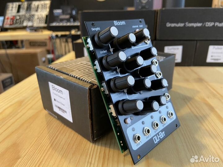 Qu-Bit Bloom eurorack модуль