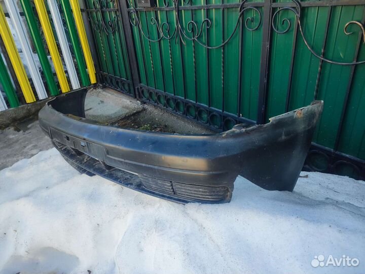 Продам бампер Ниссан Санни FB 14