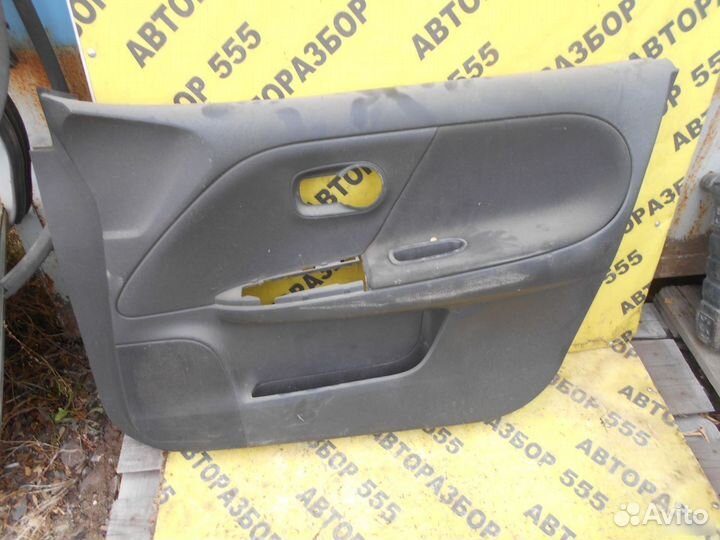 Обшивка двери передней правой Nissan Note (E11) 20