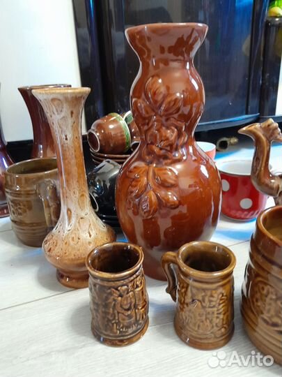 Кувшины, кружки, блюдца
