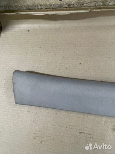 Обшивка стойки передняя правая Mercedes-Benz