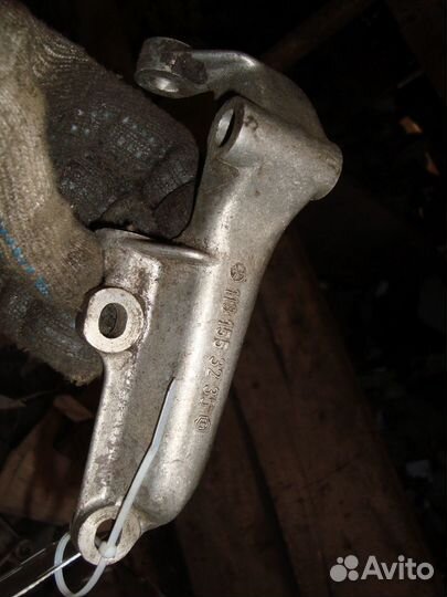 Кронштейн двигателя W140 M119 A1191553235