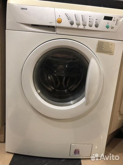 Стиральная машина Zanussi на запчасти