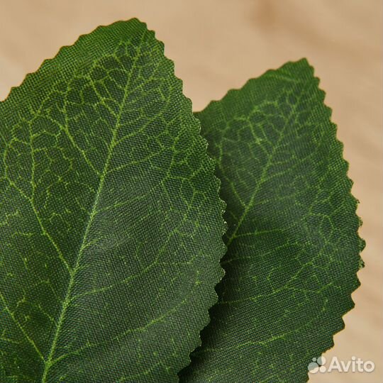 Искусственный букет цветов из 14 голов розы