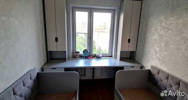 Рабочая зона у окна