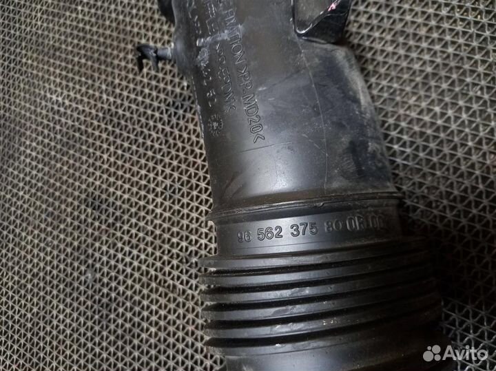 Патрубок воздушного фильтра Peugeot 308 4A