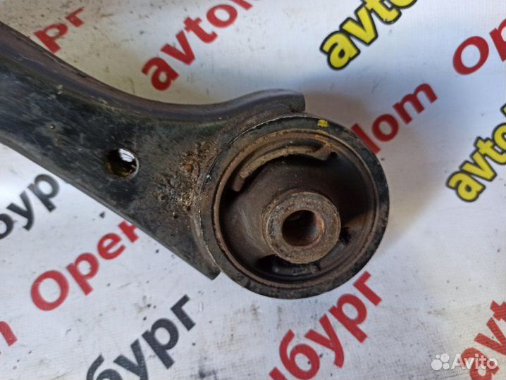 Рычаг передний правый Honda Civic 8