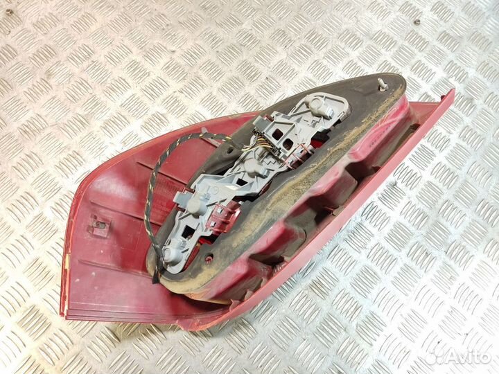 Фонарь задний левый A 169