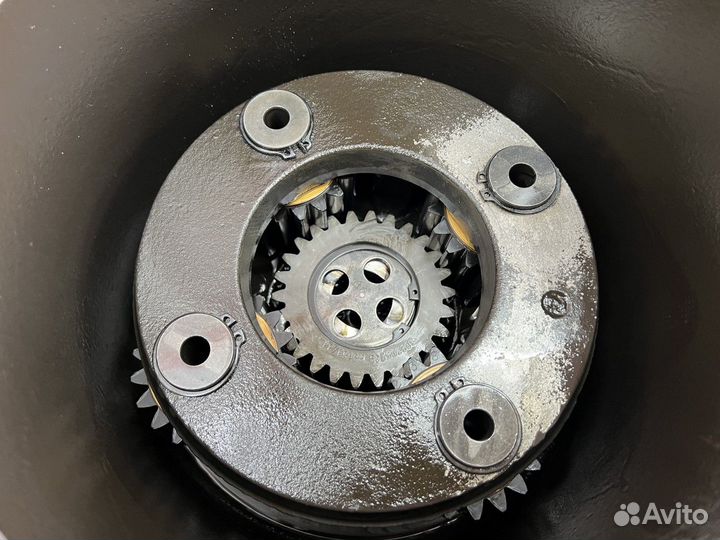 7421302562 Редуктор бортовой Renault Kerax