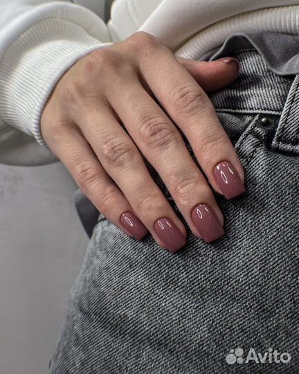 Маникюр и педикюр