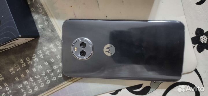 Непотопляемая Motorola Moto X 4 4gb