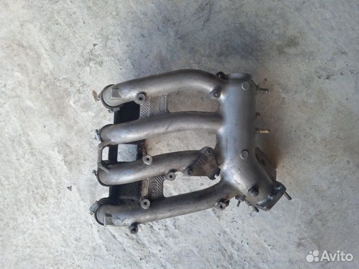 Коллектор впускной Лада 2112 21120 2002