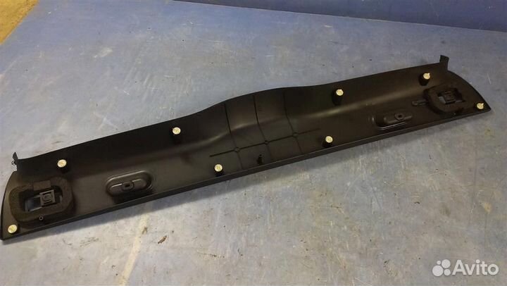 Обшивка двери багажника BMW X5 E53