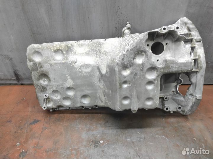 Масляный поддон двигателя Mercedes om646