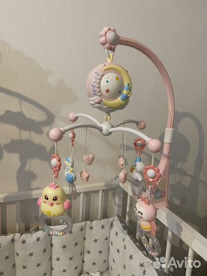 Детский мобиль в кроватку