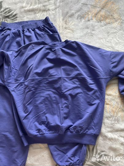 Спортивный костюм женский